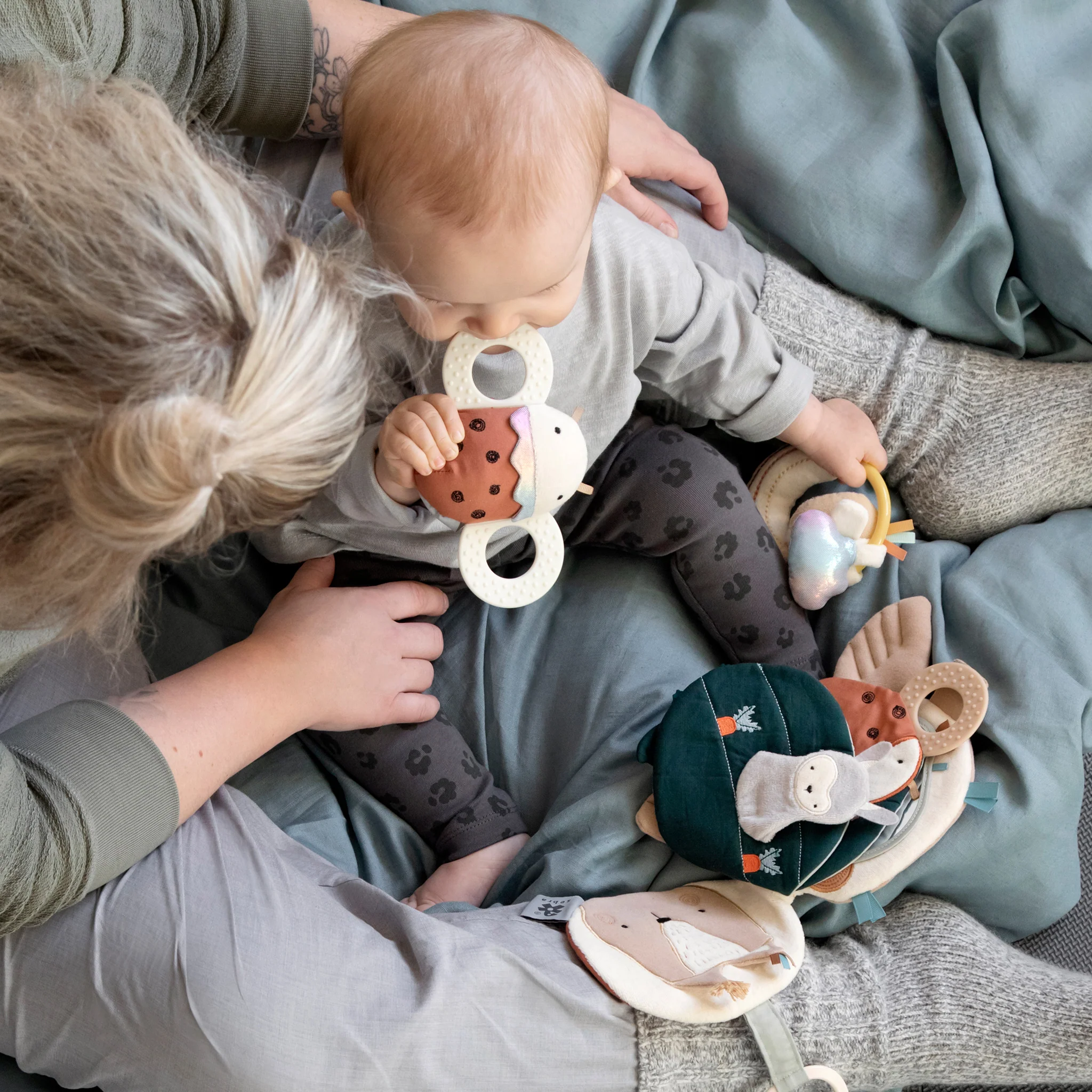 Mariehønen Luca, Rangle - Aktivitetsrangle med spejl - Mørk orange - Image 3