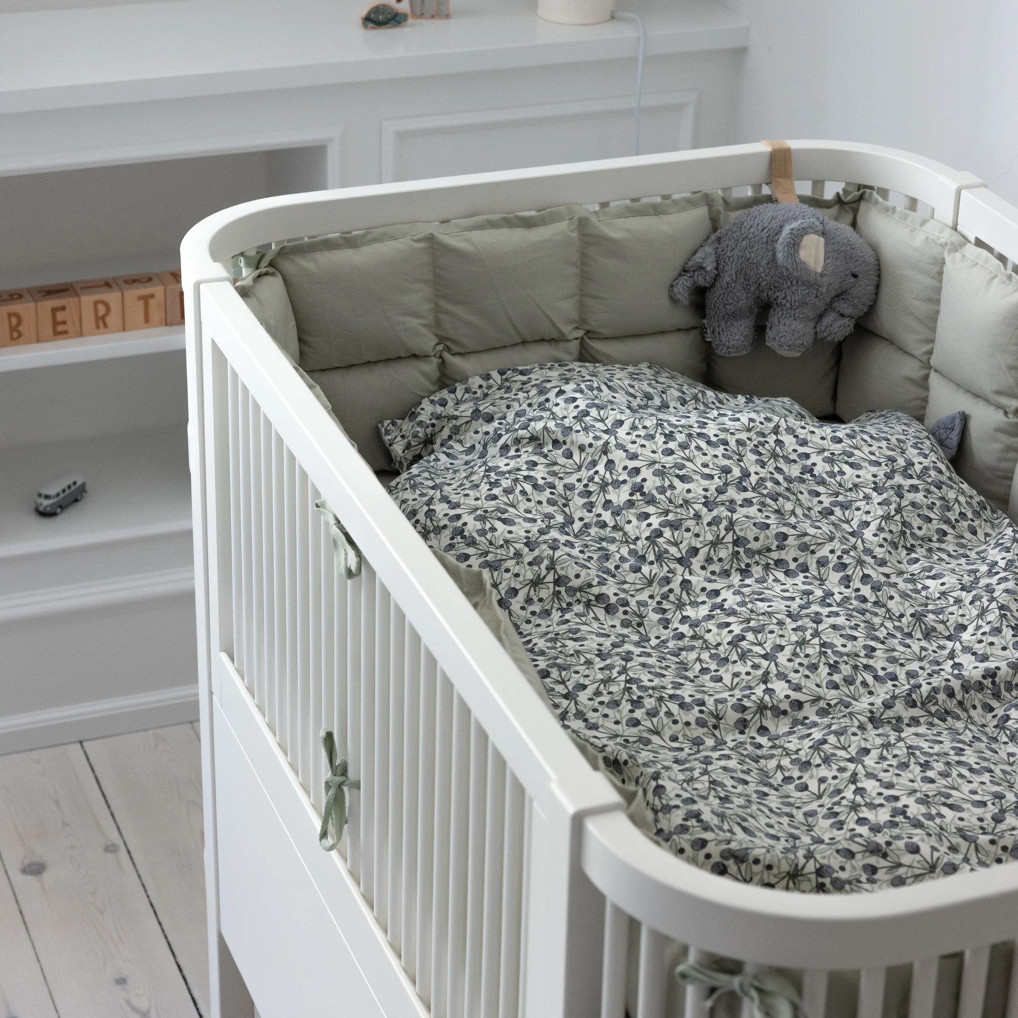 Percale Baby Sengetøj - Sebra Sleep - Blue olive - Image 5