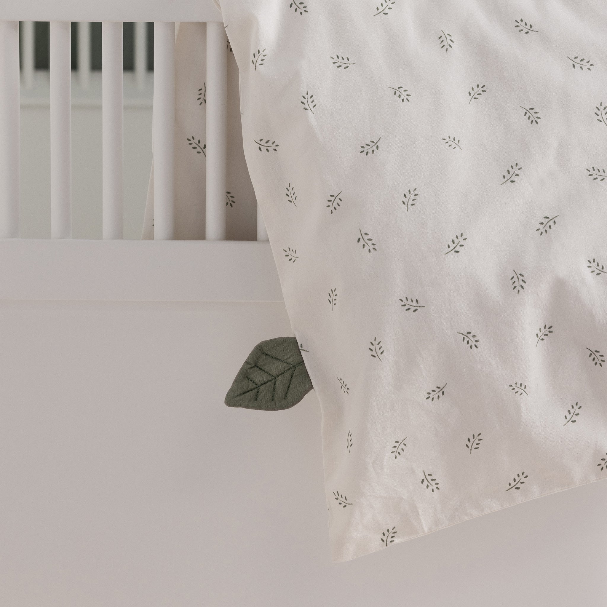 Percale Baby Sengetøj - Sebra Sleep - Sophora Leaves - Image 6