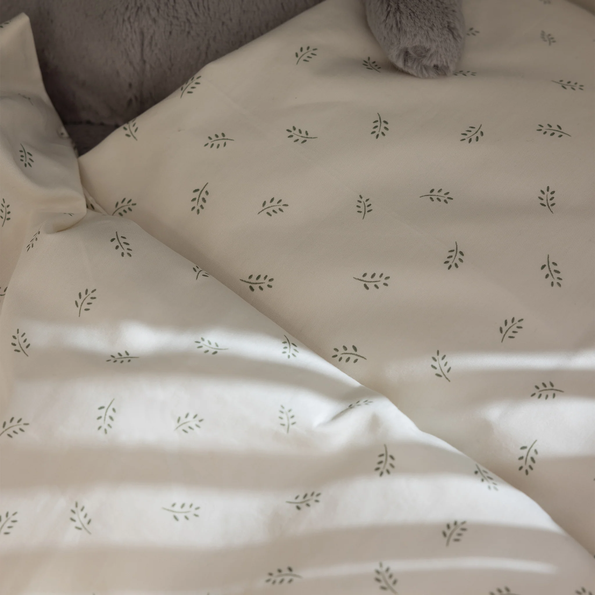 Percale Junior Sengetøj (DK mål) - Sebra Sleep - Sophora Leaves - Image 3