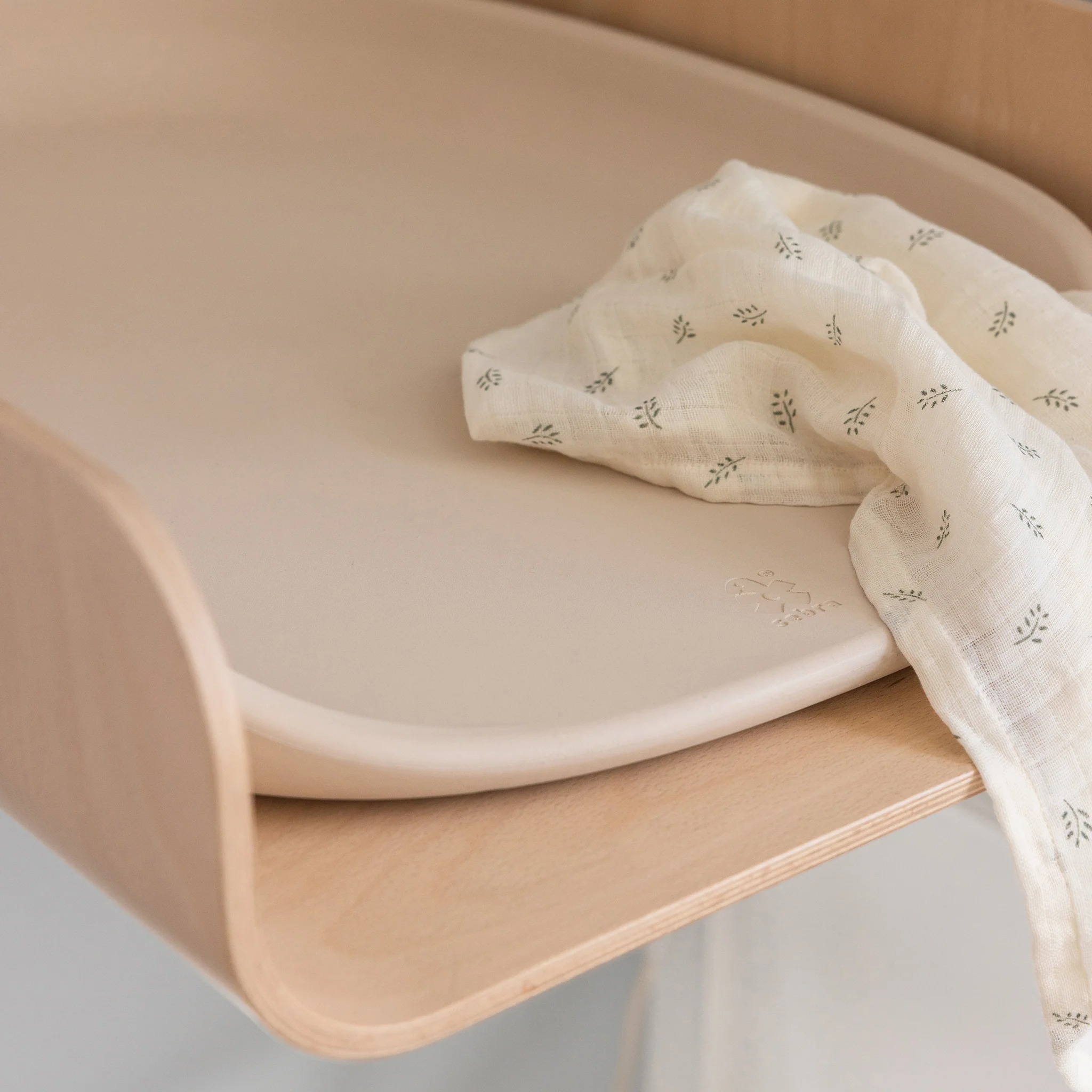 Væghængt puslebord - Sebra Care - Wooden Edition - Image 8